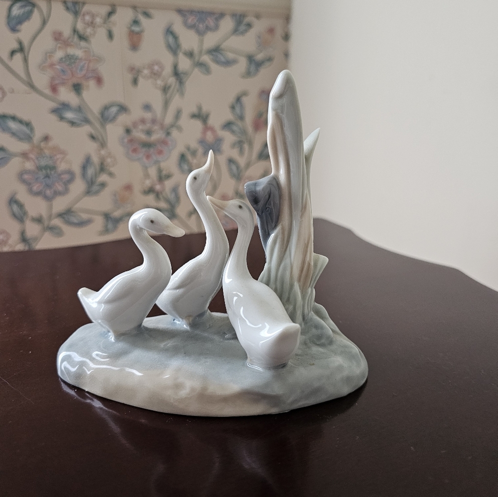 NAO by Lladro Geese in Reeds #0006